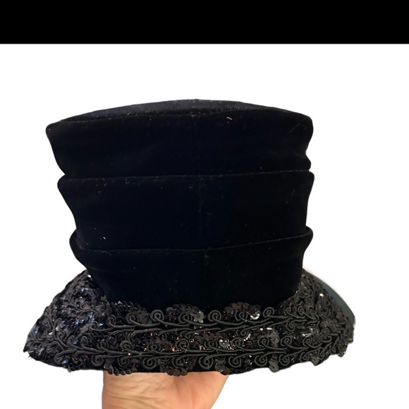 𝗗𝗲' 𝗔𝗹𝘃𝗮 𝗩𝗶𝗻𝘁𝗮𝗴𝗲 𝗵𝗮𝘁 𝗔𝘂𝘁𝗵𝗲𝗻𝘁𝗶𝗰. - Picture 3 of 5